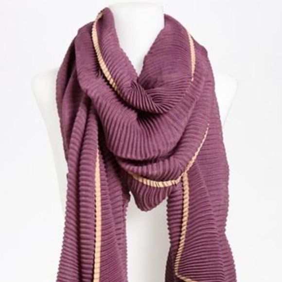 Roffe | Scarf | Pleat Scarf - Picture 1 of 15